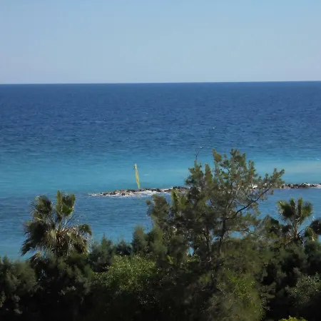 Seafront - Lordos Beach Gardens Apartmán *