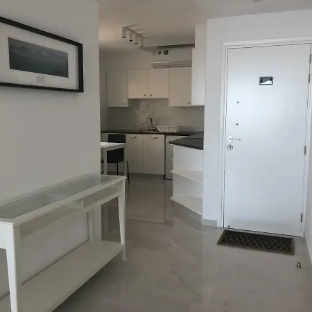 Seafront - Lordos Beach Gardens Apartment
