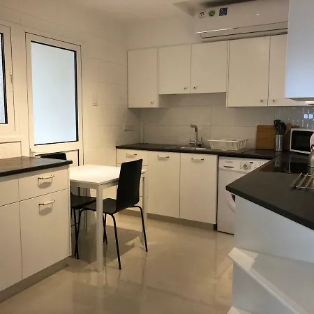 Seafront - Lordos Beach Gardens Apartament *